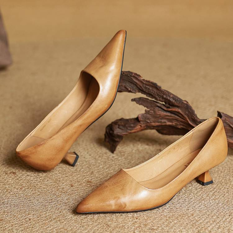 Velurae - Grace Leather Pumps