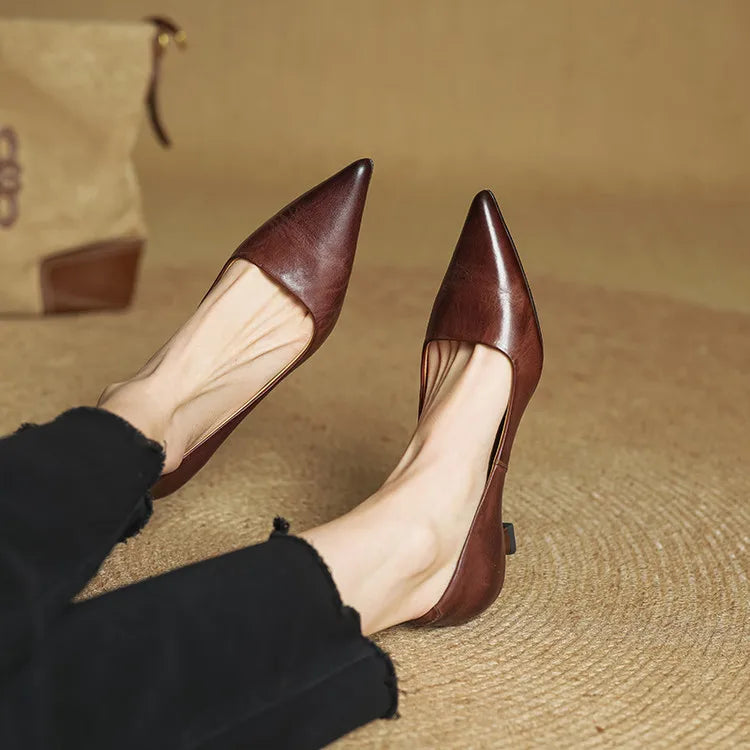 Velurae - Grace Leather Pumps