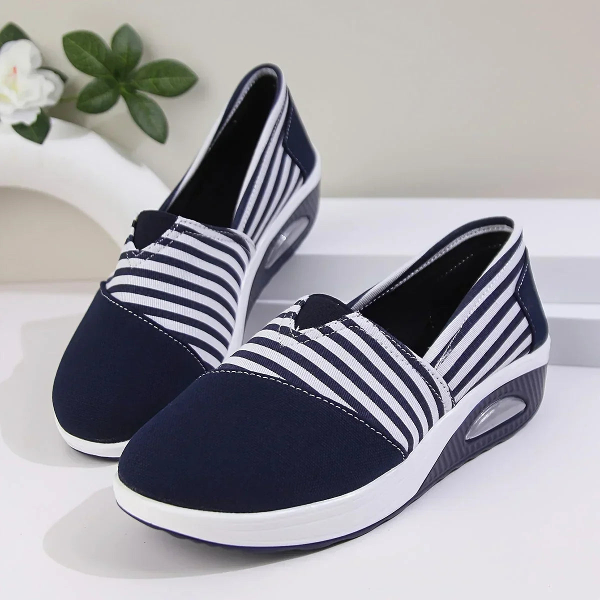 Viverra - Striped Orthopedic Slip-On Sneakers