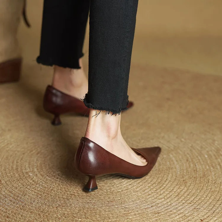 Velurae - Grace Leather Pumps