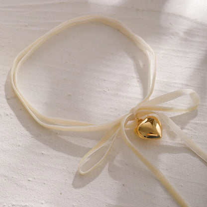 Lysara — Lace Heart Choker