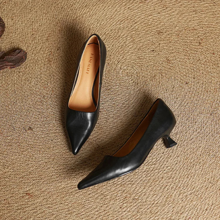 Velurae - Grace Leather Pumps