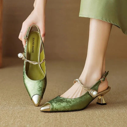 Aurelia Noir Heeled Pumps